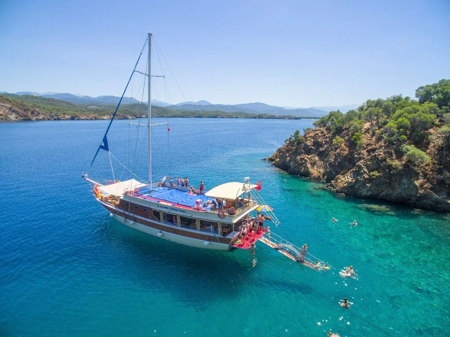 Fethiye'de Aileler için Özel Koylar Tekne Turu