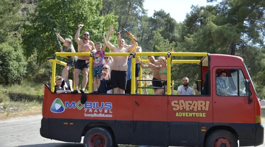 Keşfetmek İçin Heyecan Dolu Bir Macera: FethiyeDe Jeep Safari turları